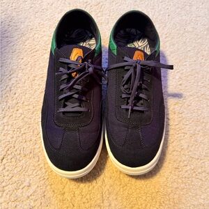 Stylish Navy Blue and Green Men's Sneakers